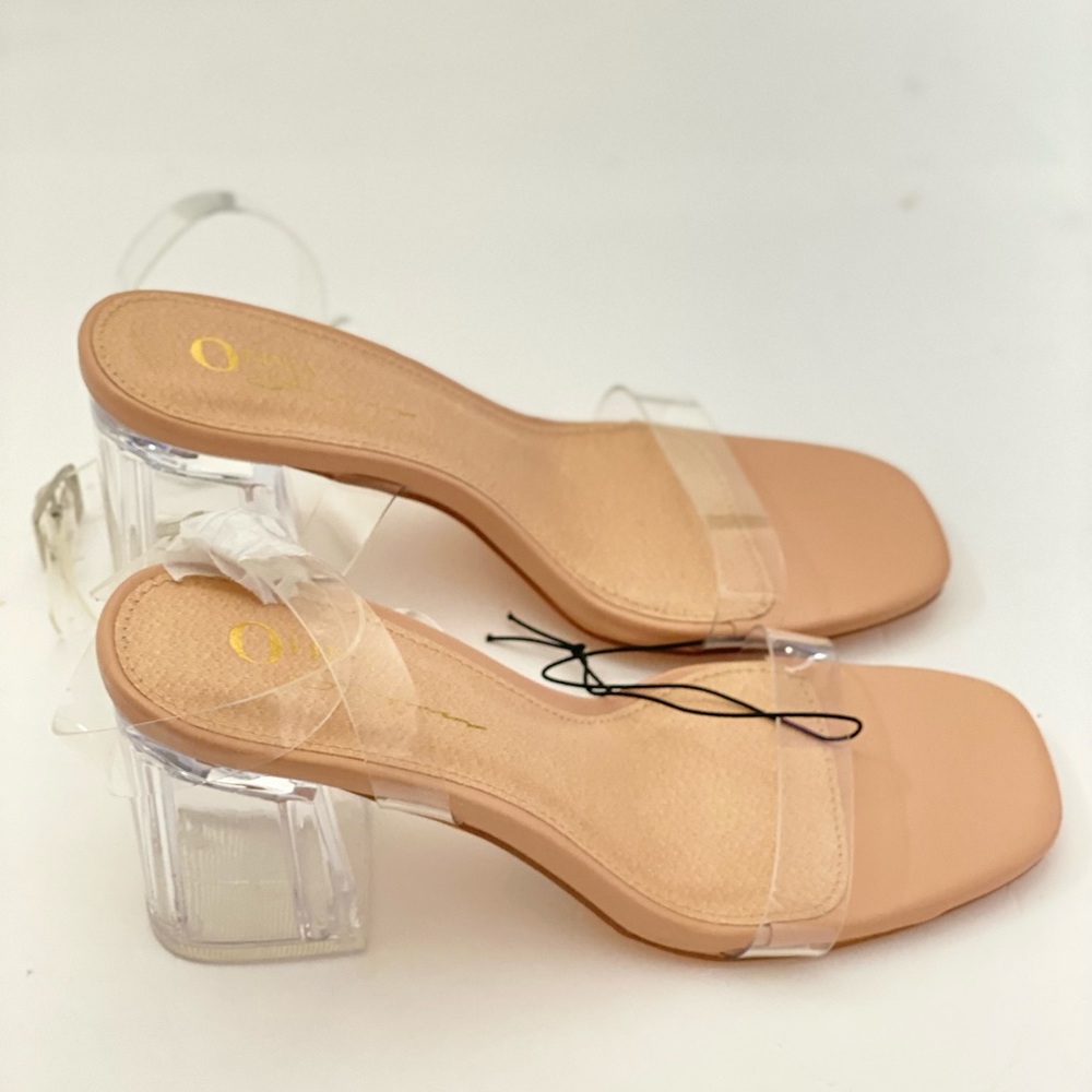 Transparent block heel size 6.5 Heel height: 2.5"